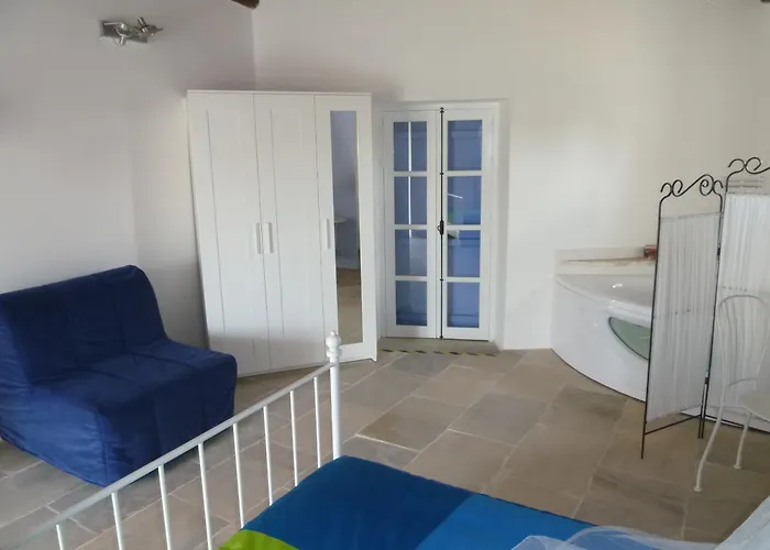 To Archontiko Tis Anastasias *