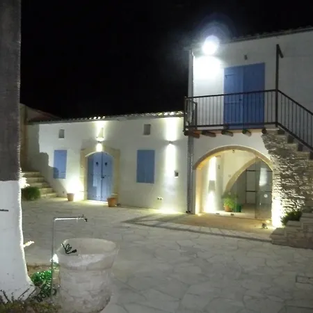 To Archontiko Tis Anastasias Ferienhaus *